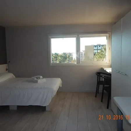 Aparthotel L'eolienne 2*